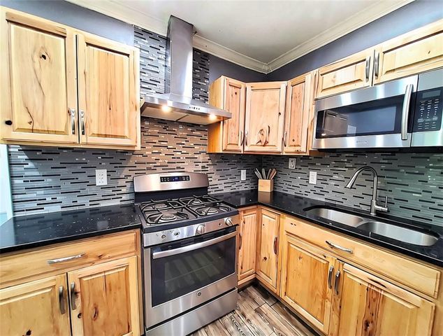 4401 Claudine Lane, Kansas City, KS 66102