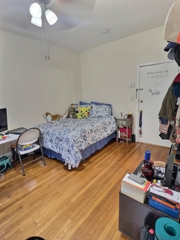 1482 Beacon 22, Brookline, MA 02446