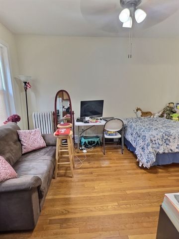 1482 Beacon 22, Brookline, MA 02446