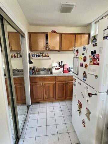 1482 Beacon 22, Brookline, MA 02446