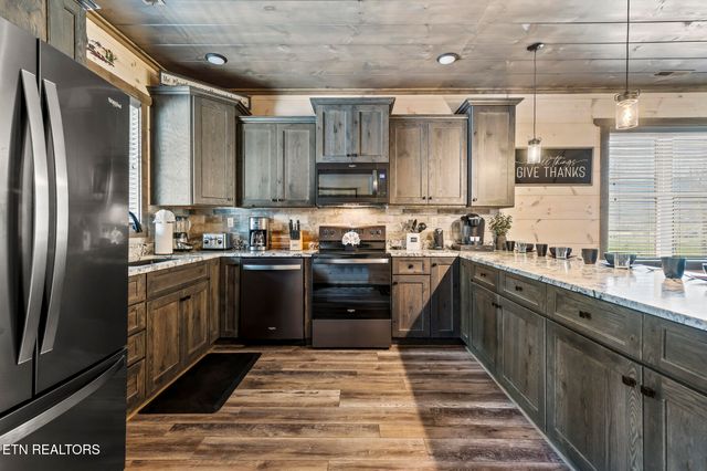 3140 Cherokee Valley Drive, Sevierville, TN 37862