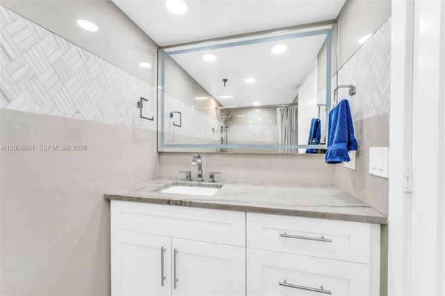 3912 S Ocean Boulevard 306, Highland Beach, FL 33487