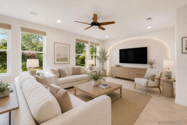 3320 Wild Oak Ln, Escondido, CA 92027
