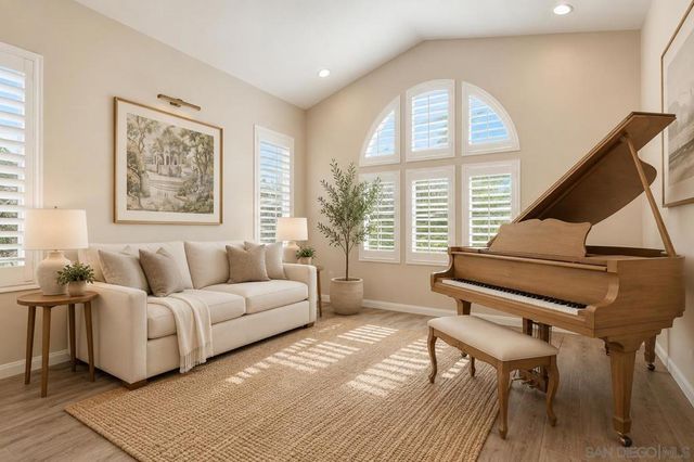 3320 Wild Oak Ln, Escondido, CA 92027