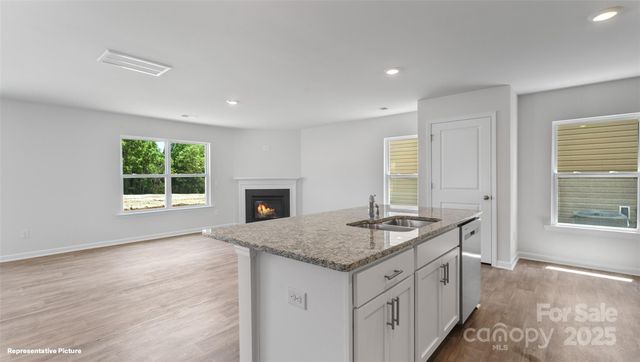 1059 20th Avenue Loop SE, Hickory, NC 28601