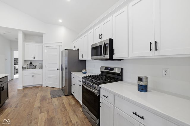 953 S Lantern Lane, Ellettsville, IN 47429