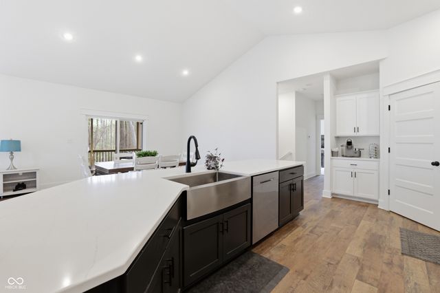 953 S Lantern Lane, Ellettsville, IN 47429