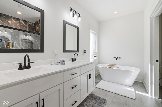 953 S Lantern Lane, Ellettsville, IN 47429