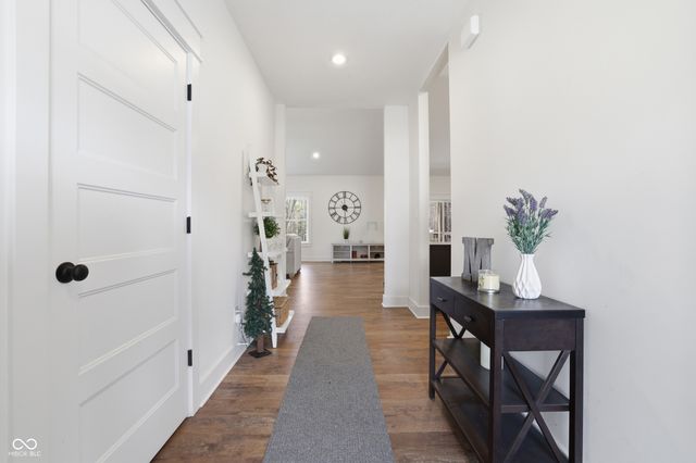 953 S Lantern Lane, Ellettsville, IN 47429