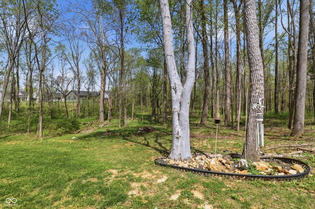 953 S Lantern Lane, Ellettsville, IN 47429