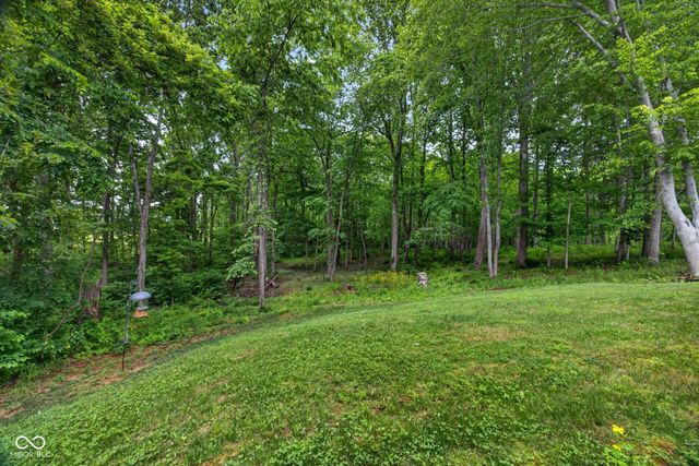 953 S Lantern Lane, Ellettsville, IN 47429