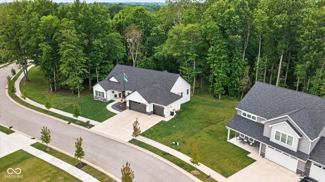 953 S Lantern Lane, Ellettsville, IN 47429