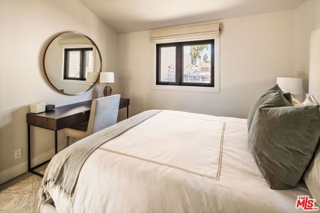 305 Grand Canal 8, Newport Beach, CA 92662