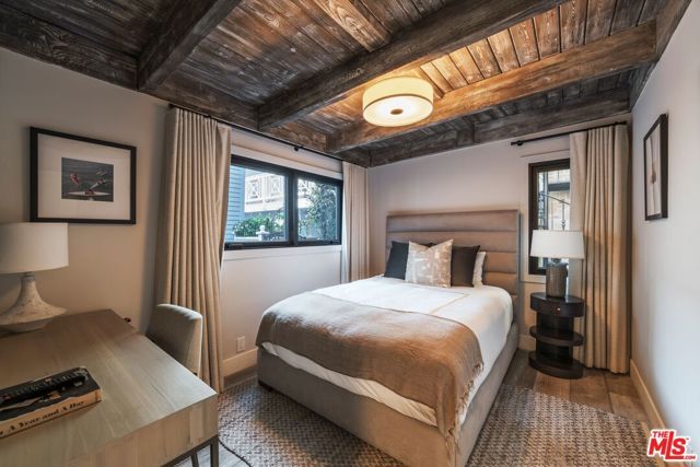 305 Grand Canal 8, Newport Beach, CA 92662