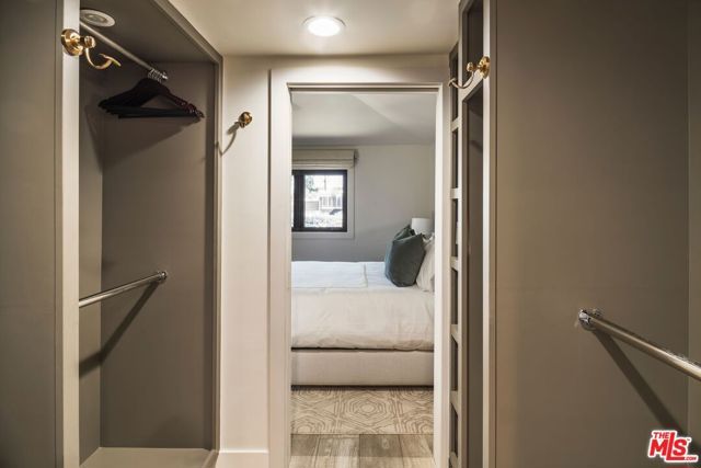 305 Grand Canal 8, Newport Beach, CA 92662