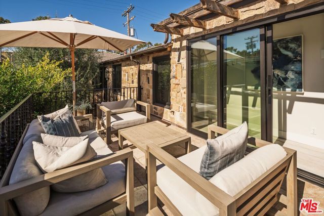 305 Grand Canal 8, Newport Beach, CA 92662
