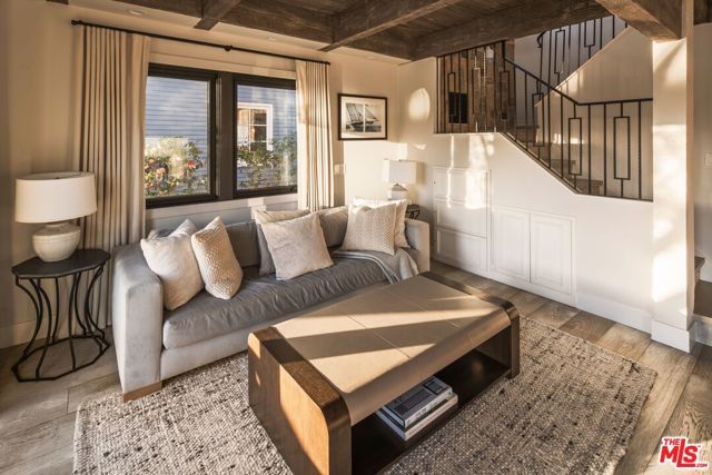 305 Grand Canal 8, Newport Beach, CA 92662