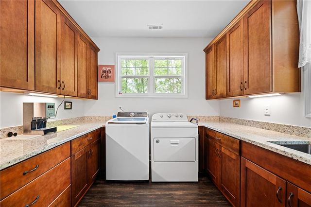 210 Darwish Drive, Mcdonough, GA 30252