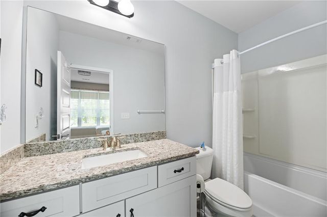 210 Darwish Drive, Mcdonough, GA 30252