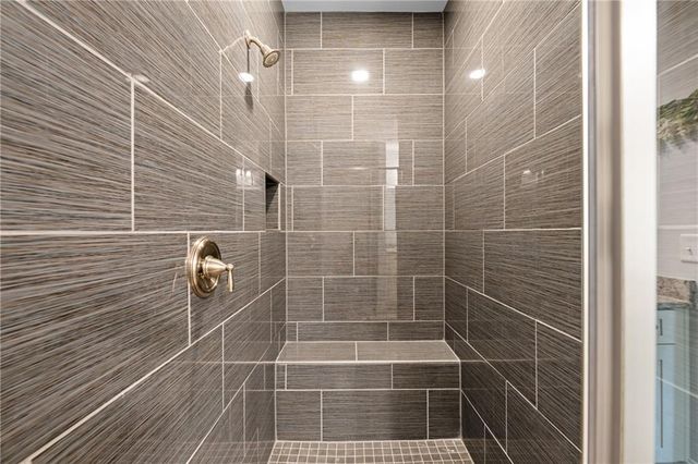 210 Darwish Drive, Mcdonough, GA 30252