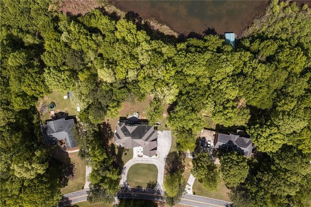 210 Darwish Drive, Mcdonough, GA 30252