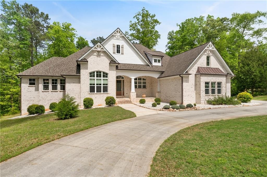 210 Darwish Drive, Mcdonough, GA 30252