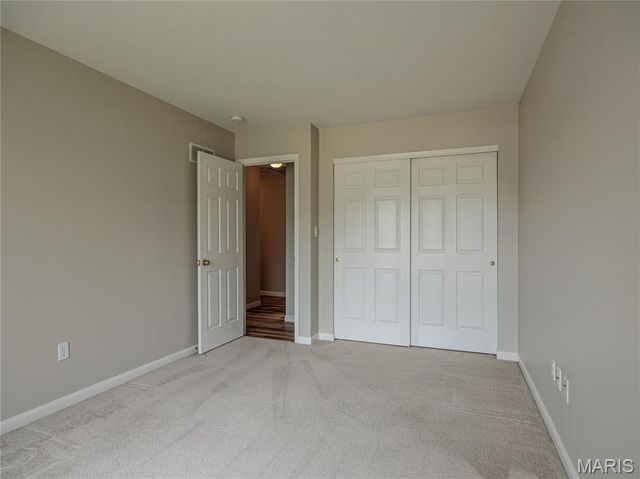 10 MERAMEC BLUFFS Court, Eureka, MO 63025
