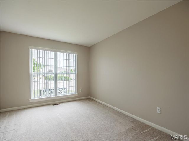 10 MERAMEC BLUFFS Court, Eureka, MO 63025