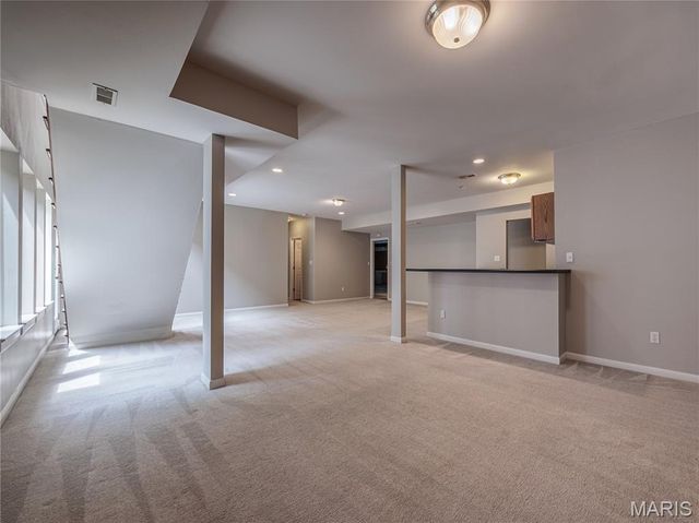 10 MERAMEC BLUFFS Court, Eureka, MO 63025