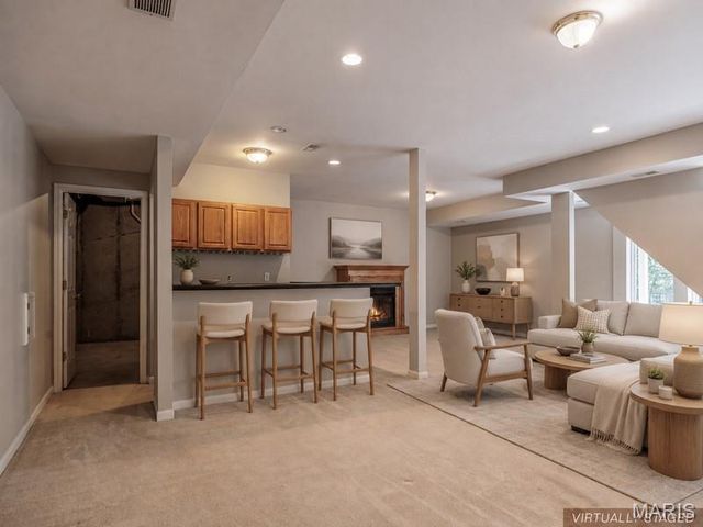 10 MERAMEC BLUFFS Court, Eureka, MO 63025