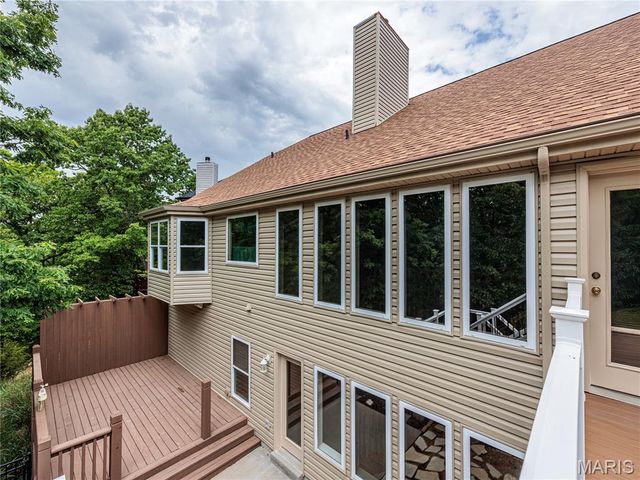 10 MERAMEC BLUFFS Court, Eureka, MO 63025