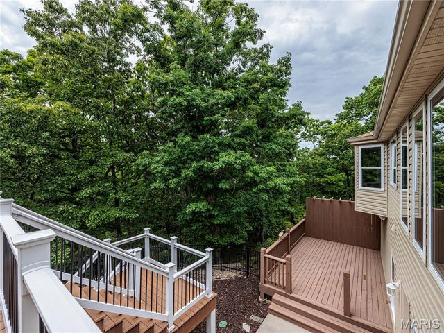 10 MERAMEC BLUFFS Court, Eureka, MO 63025