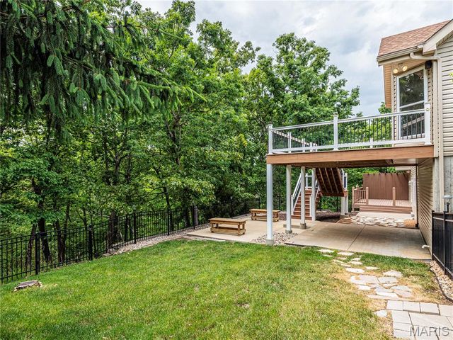 10 MERAMEC BLUFFS Court, Eureka, MO 63025