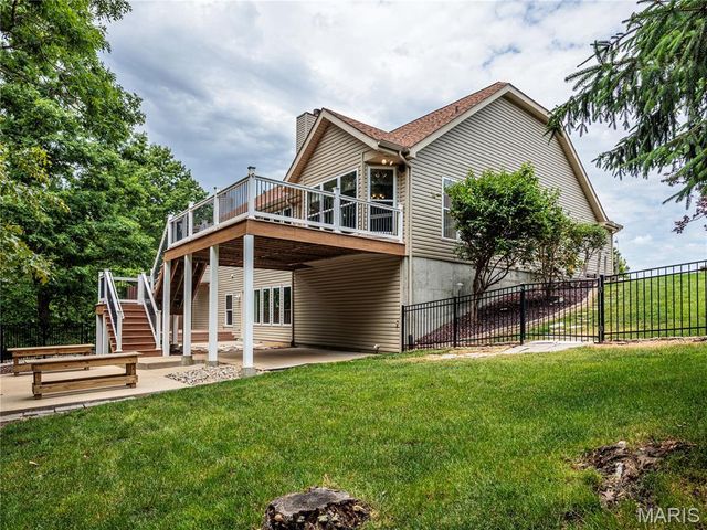 10 MERAMEC BLUFFS Court, Eureka, MO 63025