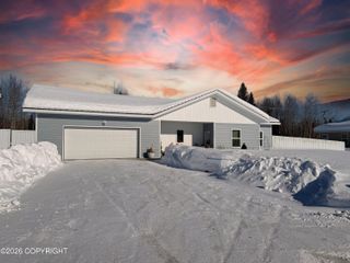 2764 W First Avenue, North Pole, AK 99705