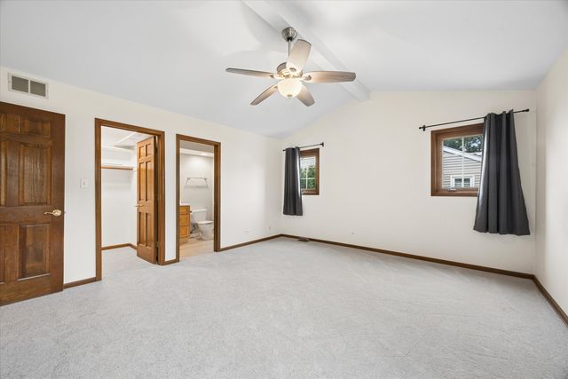 5711 Foxgate Lane, Hinsdale, IL 60521