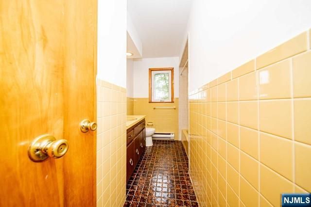 20 Lafayette Street, Little Ferry, NJ 07643