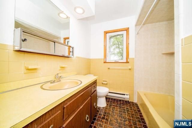 20 Lafayette Street, Little Ferry, NJ 07643