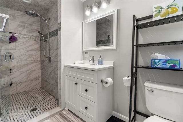 199 Ash St, Hopkinton, MA 01748