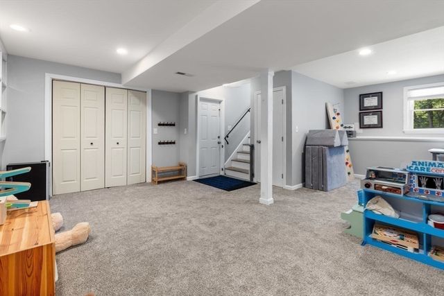 199 Ash St, Hopkinton, MA 01748