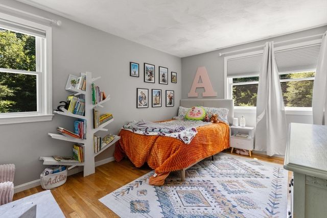 199 Ash St, Hopkinton, MA 01748