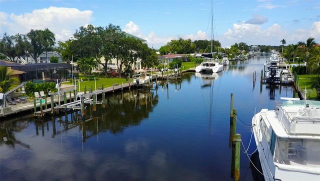 5008 BAY STATE ROAD, Palmetto, FL 34221
