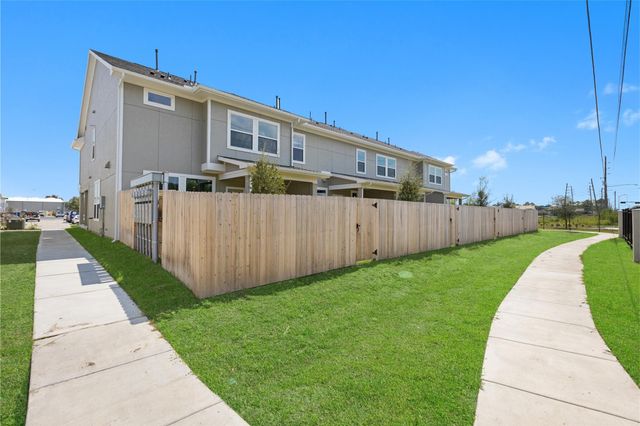 8119 Danson Lane, Pearland, TX 77584