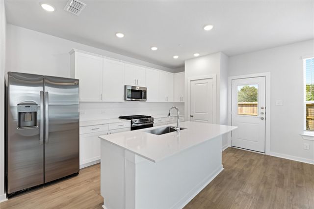 8119 Danson Lane, Pearland, TX 77584
