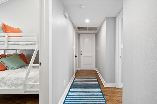 911 Sandollar St 911, Rockport, TX 78382