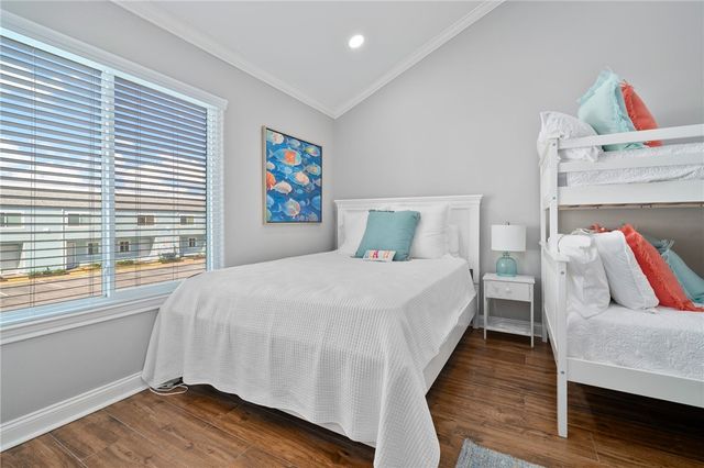 911 Sandollar St 911, Rockport, TX 78382