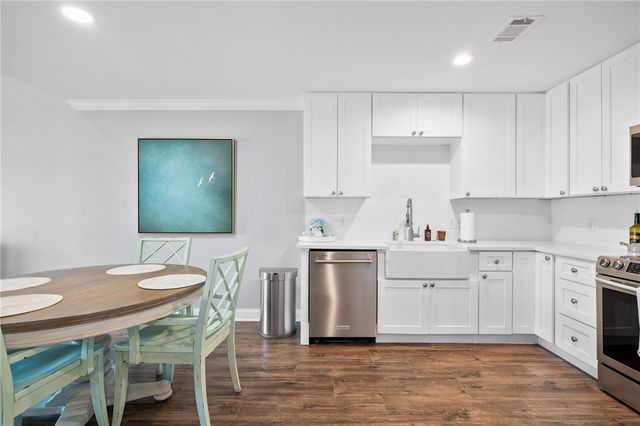 911 Sandollar St 911, Rockport, TX 78382