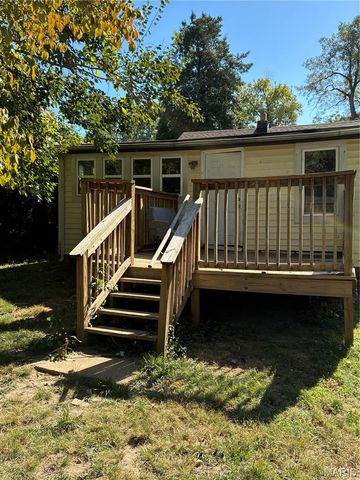 153 Connolly Drive, Hazelwood, MO 63135