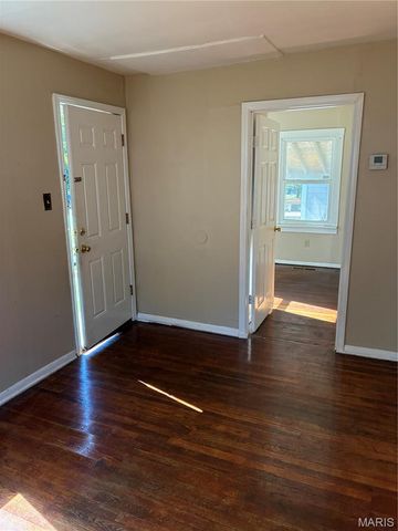 153 Connolly Drive, Hazelwood, MO 63135