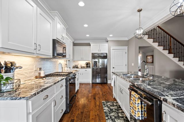 2110 River Watch Drive, Soddy Daisy, TN 37379